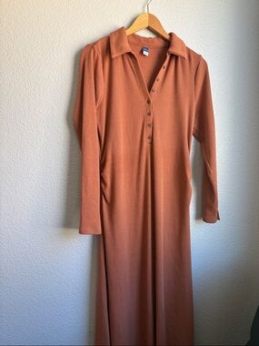 Old Navy Ribbed Maxi Dress in Rust Orange